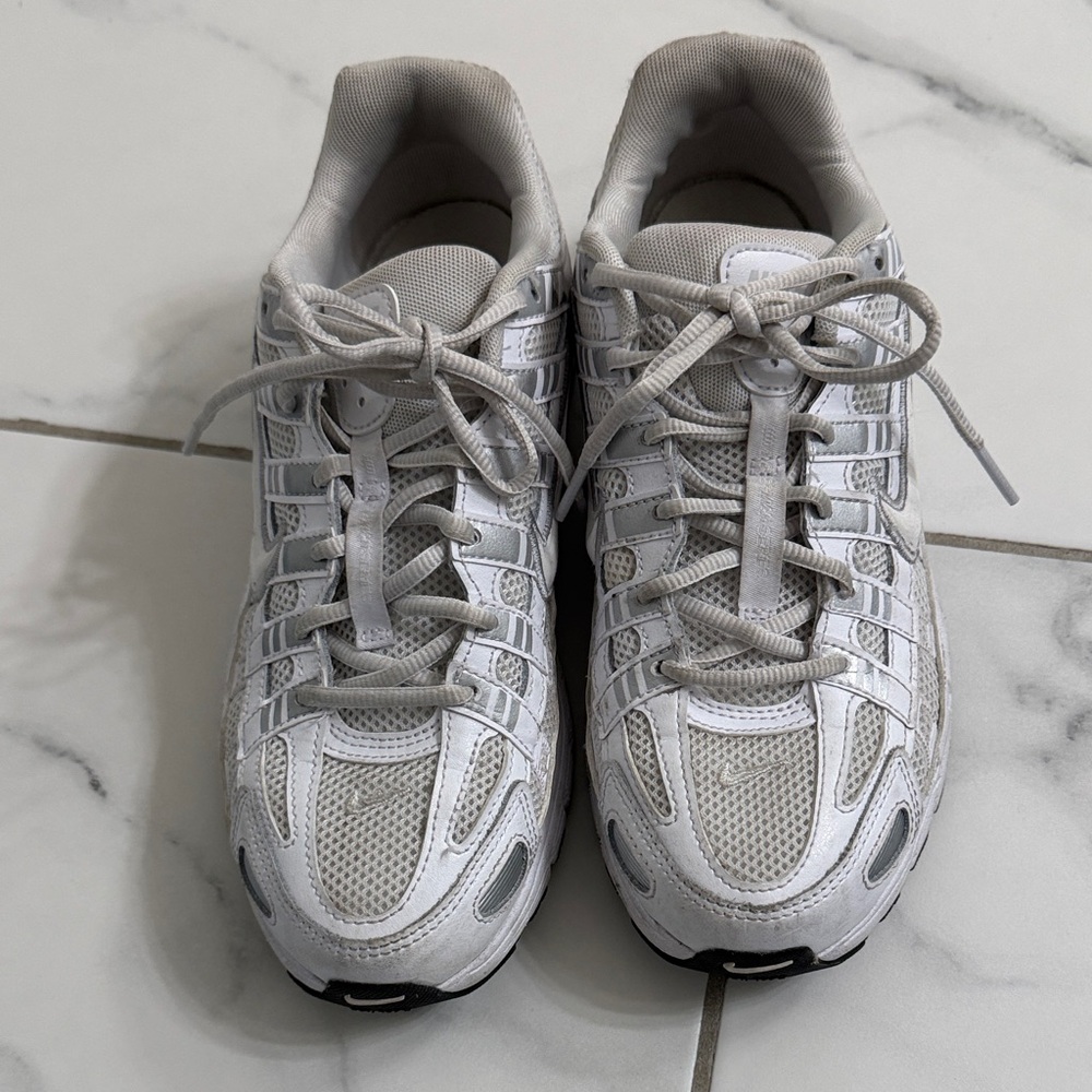 Nike White Women's Sneakers
